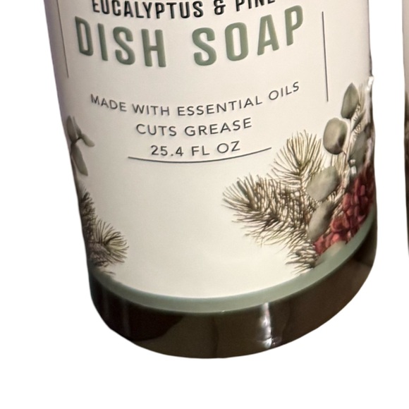 Sand + Fog NWT Set of 3 Eucalyptus & Pine Essential Oil Dish Soap  Ea 25.4 Fl Oz - Picture 5 of 6